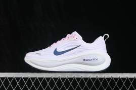 Picture of Nike Vomero Plus _SKUfw23731791783682999fw